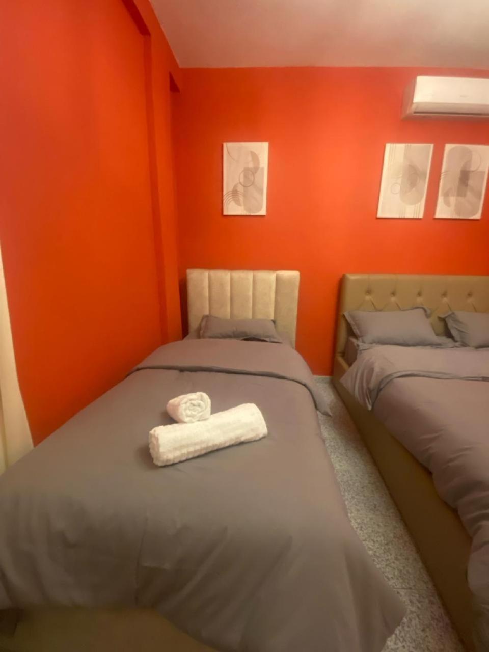Juli's Apartment *